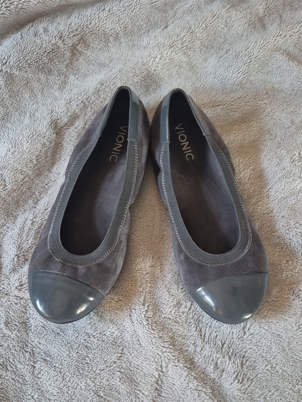 Vionic Spark Tiegan Grey Suede and Patent Leather Ballet Flats Size 8